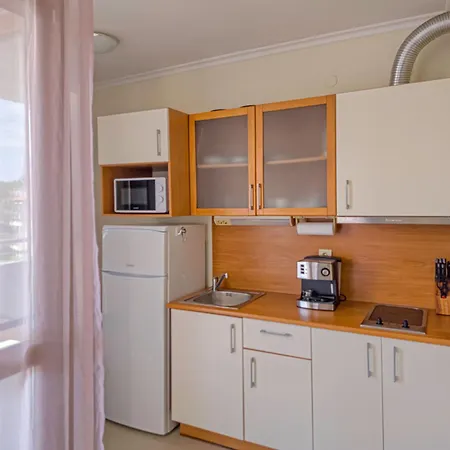 アパートホテル Sun I